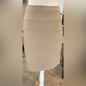 NWT Adrienne Vittadini Studio Tiered Bandage Pencil Skirt - Beige - Size 10